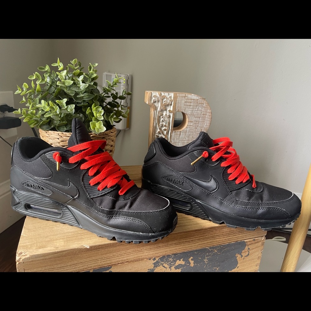 Nike - Picture 2 of 10